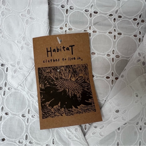 Habitat Clothes to Live in Tunic Top Eyelet Womens Medium Button Shirt NEW. 39 - Picture 4 of 5